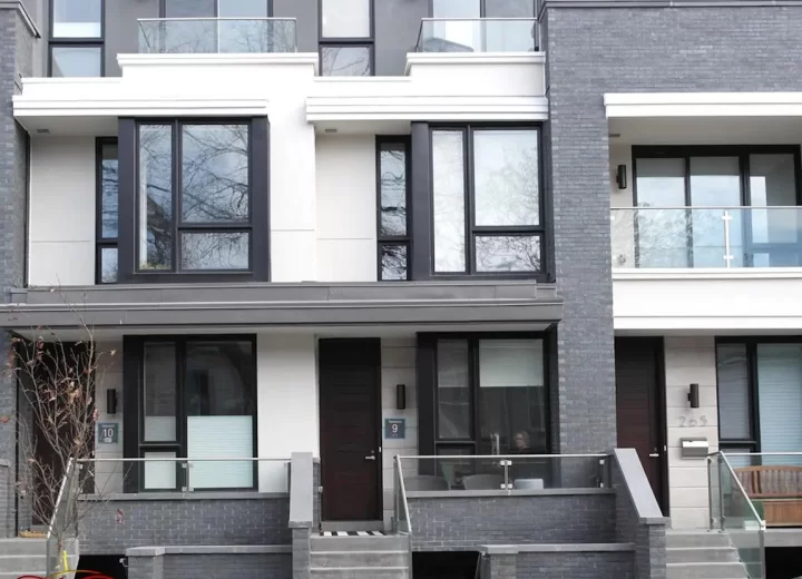 EXTERIOR-GLASS-RAILINGS-1003
