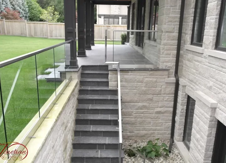 EXTERIOR-GLASS-RAILINGS-1005