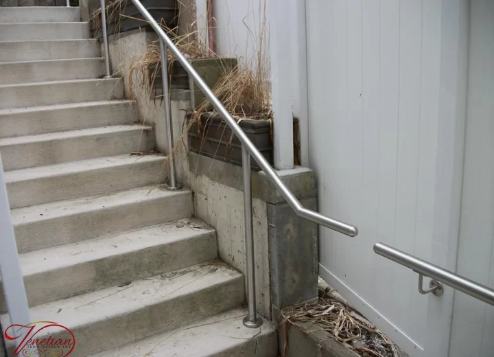 EXTERIOR-GLASS-RAILINGS-1006