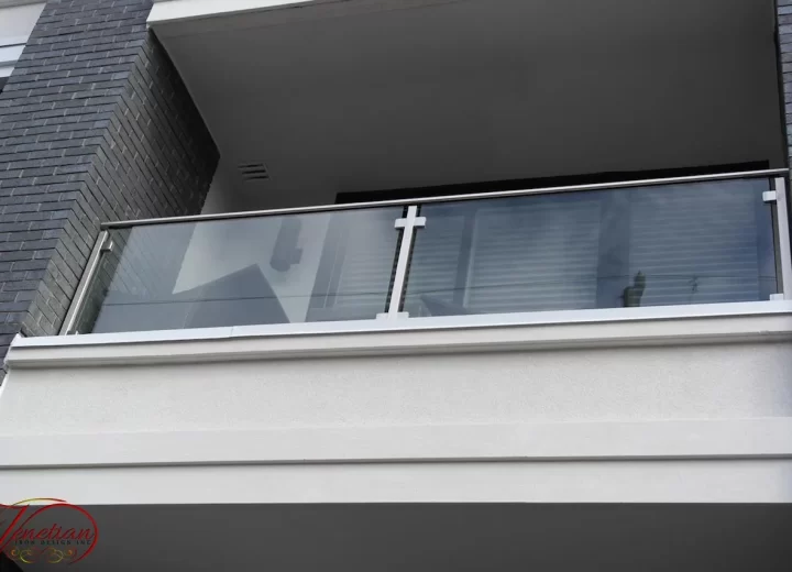 EXTERIOR-GLASS-RAILINGS-1012
