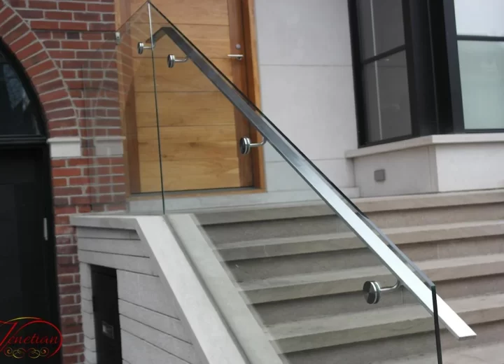 EXTERIOR-GLASS-RAILINGS-1015