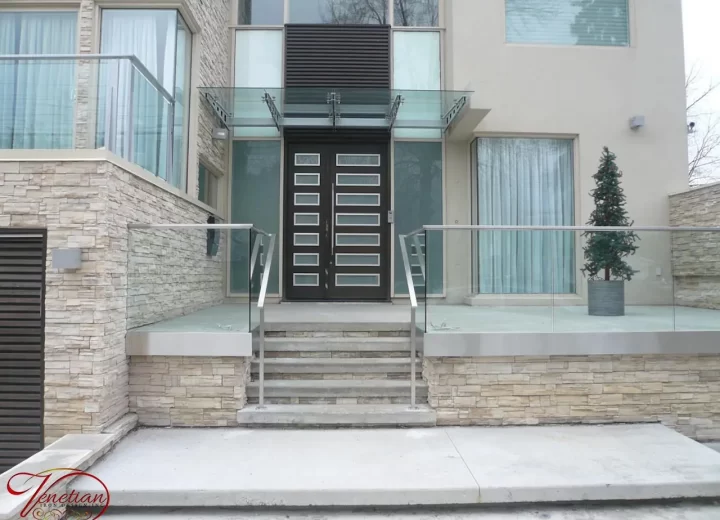 EXTERIOR-GLASS-RAILINGS-1020