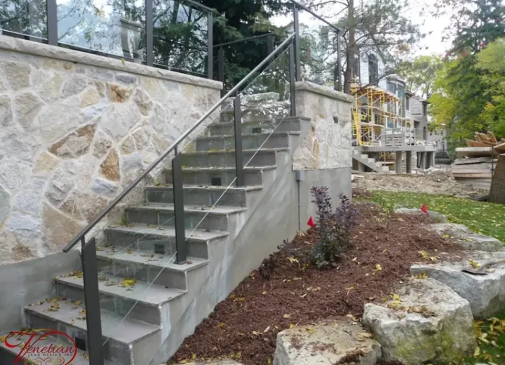 EXTERIOR-GLASS-RAILINGS-1028