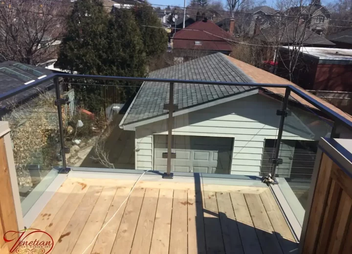 EXTERIOR-GLASS-RAILINGS-1044