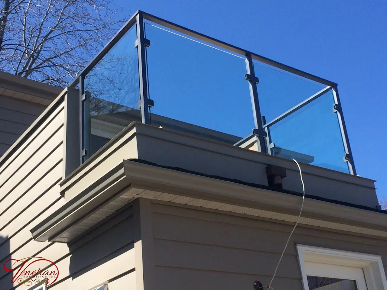 EXTERIOR-GLASS-RAILINGS-1045