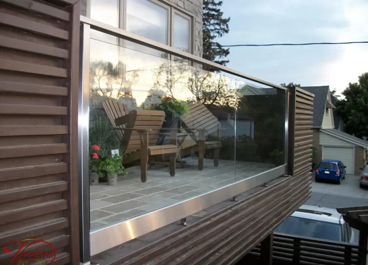EXTERIOR-GLASS-RAILINGS-1056
