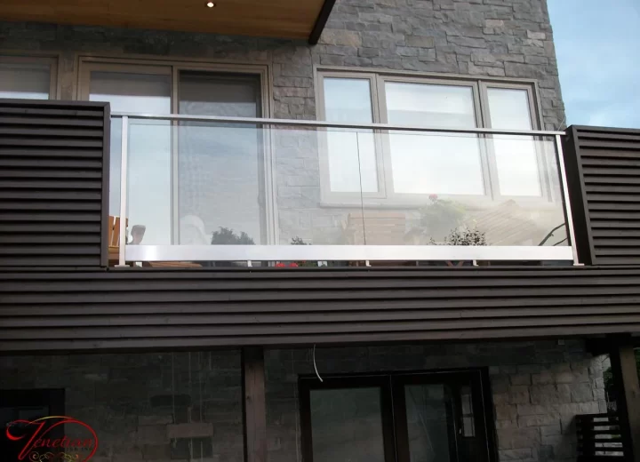 EXTERIOR-GLASS-RAILINGS-1057