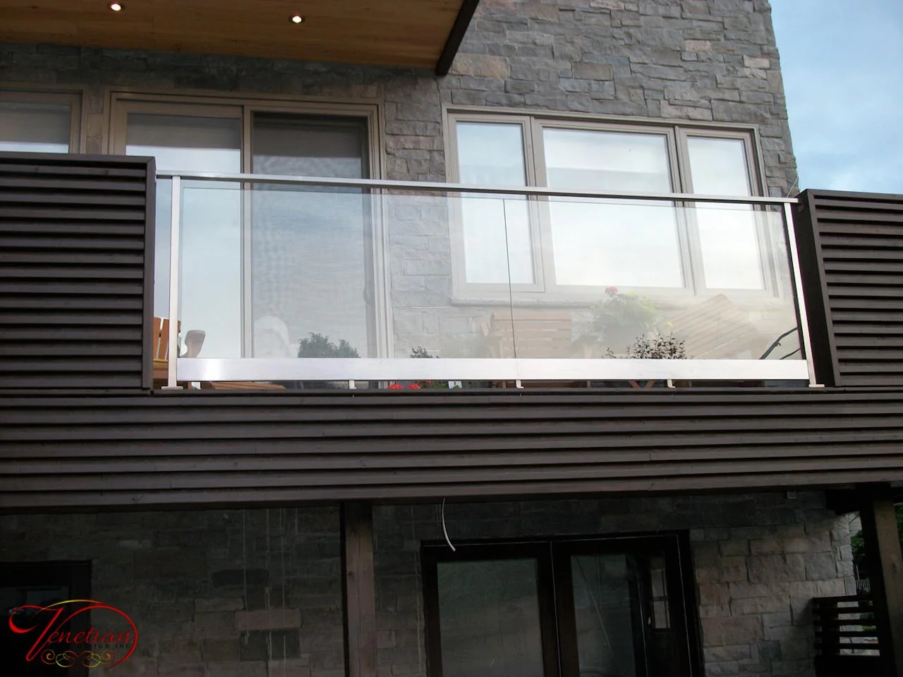 EXTERIOR-GLASS-RAILINGS-1057