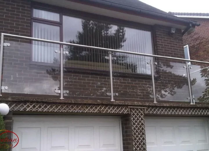 EXTERIOR-GLASS-RAILINGS-1060