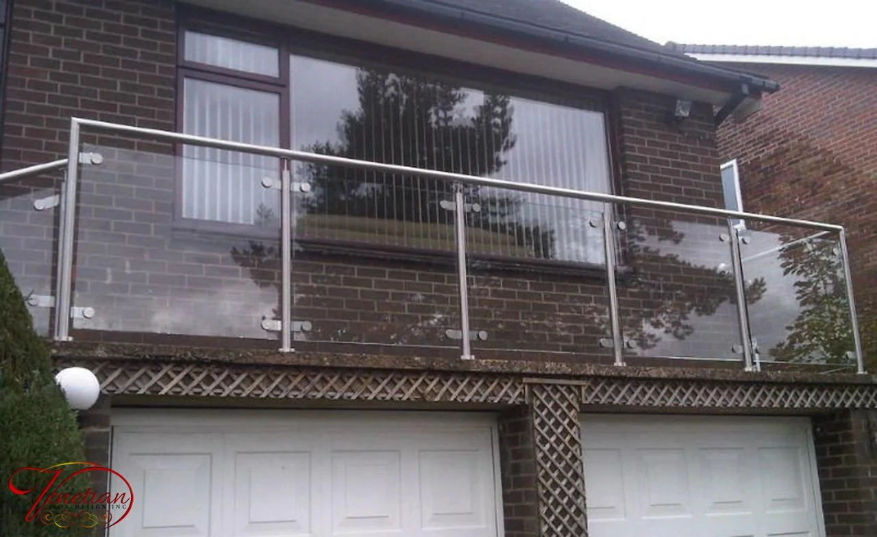 EXTERIOR-GLASS-RAILINGS-1060