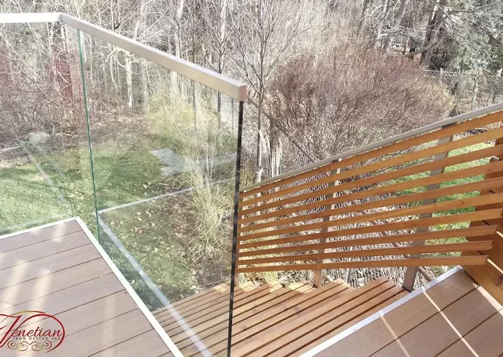 EXTERIOR-GLASS-RAILINGS-1063