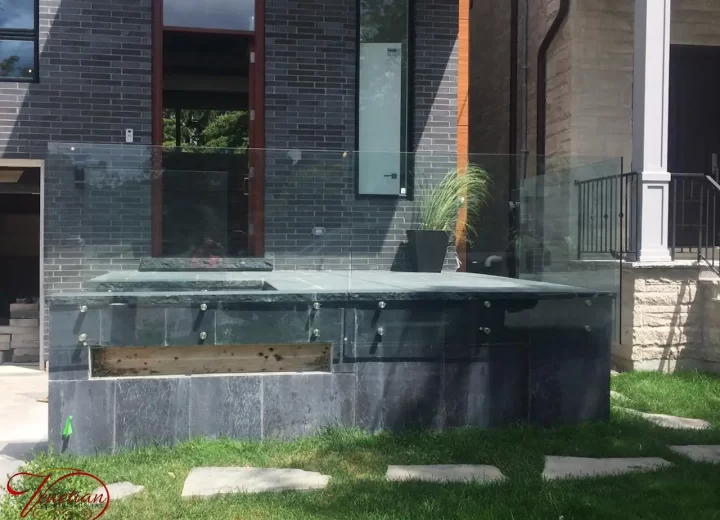 EXTERIOR-GLASS-RAILINGS-1064