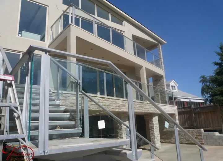 EXTERIOR-GLASS-RAILINGS-1066