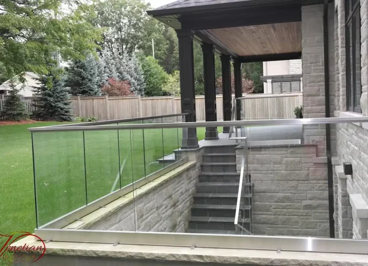 EXTERIOR-GLASS-RAILINGS-1069