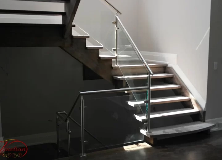 INTERIOR-GLASS-RAILINGS-1006