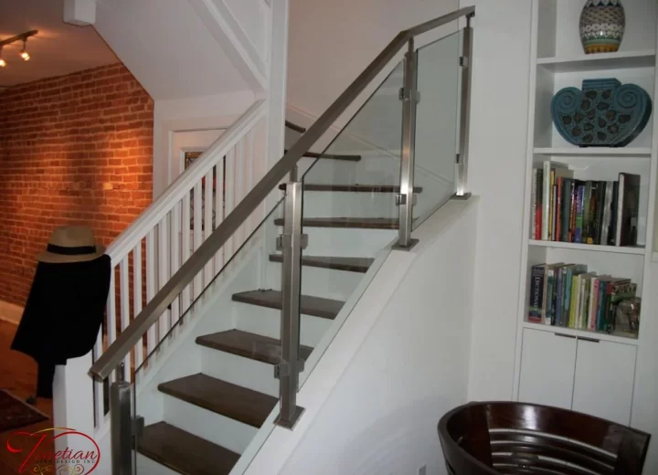 INTERIOR-GLASS-RAILINGS-1007