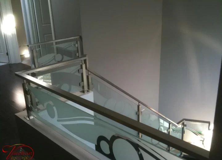 INTERIOR-GLASS-RAILINGS-1010