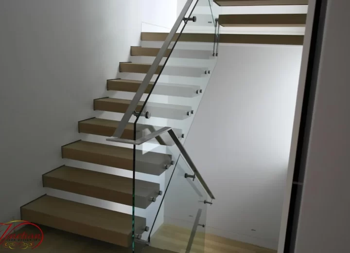 INTERIOR-GLASS-RAILINGS-1011