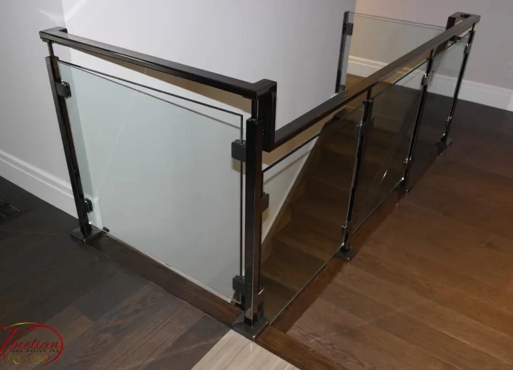 INTERIOR-GLASS-RAILINGS-1014