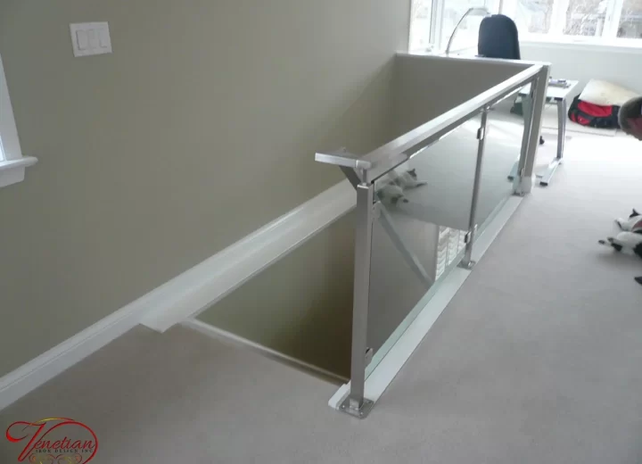 INTERIOR-GLASS-RAILINGS-1018