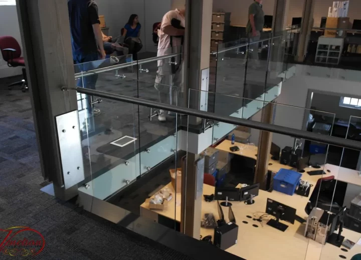INTERIOR-GLASS-RAILINGS-1025