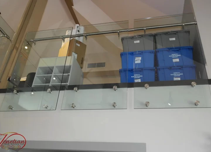 INTERIOR-GLASS-RAILINGS-1026