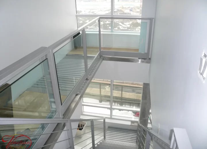 INTERIOR-GLASS-RAILINGS-1028