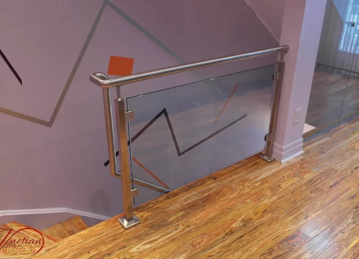 INTERIOR-GLASS-RAILINGS-1038