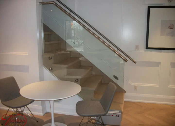 INTERIOR-GLASS-RAILINGS-1048