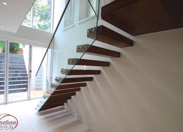 INTERIOR-GLASS-RAILINGS-1053