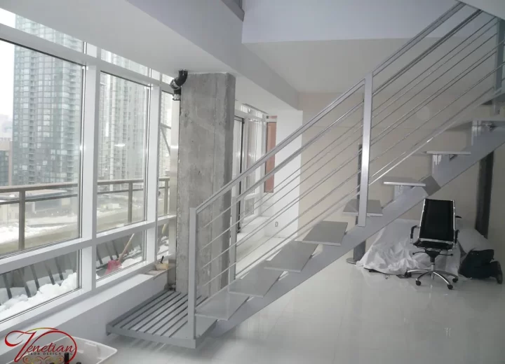 INTERIOR-GLASS-RAILINGS-1059