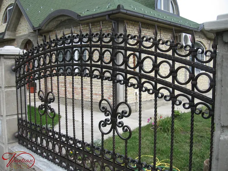 WROUGHT-IRON-FENCES-1005