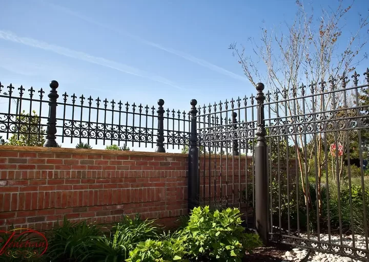 WROUGHT-IRON-FENCES-1011