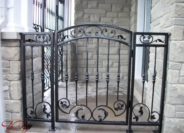 WROUGHT-IRON-FENCES-1021
