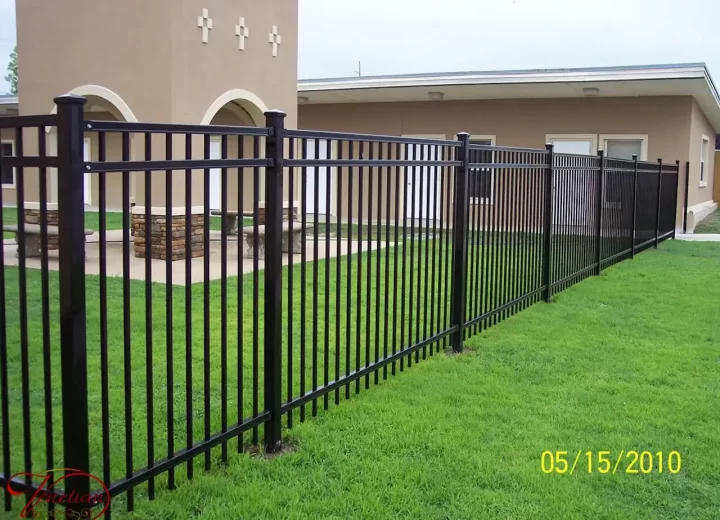 WROUGHT-IRON-FENCES-1025