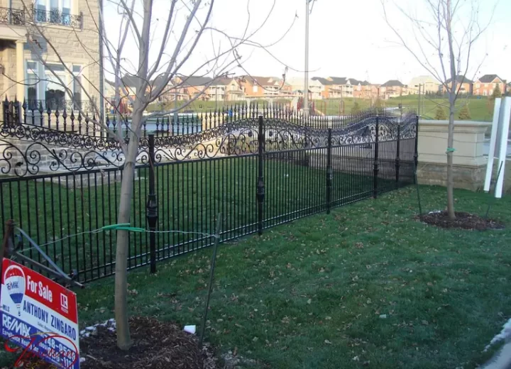 WROUGHT-IRON-FENCES-1027