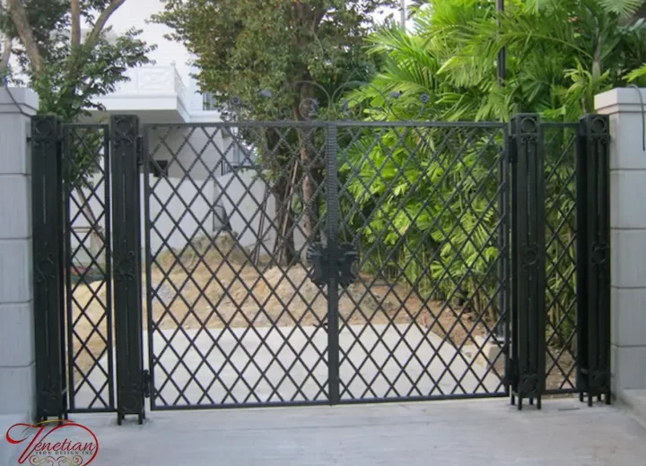 WROUGHT-IRON-GATES-1001