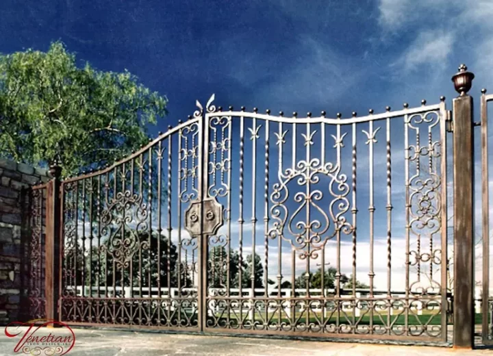 WROUGHT-IRON-GATES-1002