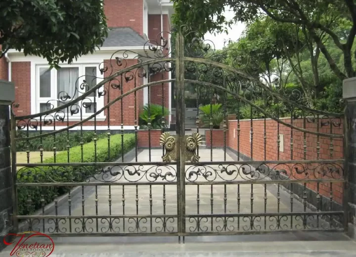 WROUGHT-IRON-GATES-1008