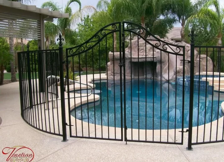 WROUGHT-IRON-GATES-1015