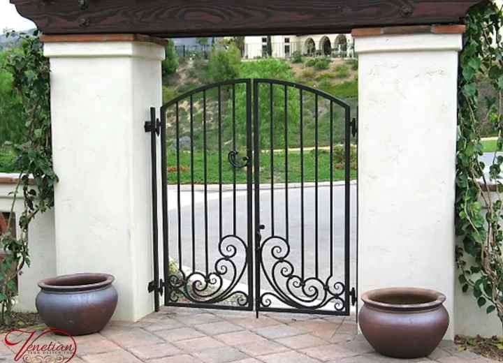 WROUGHT-IRON-GATES-1021