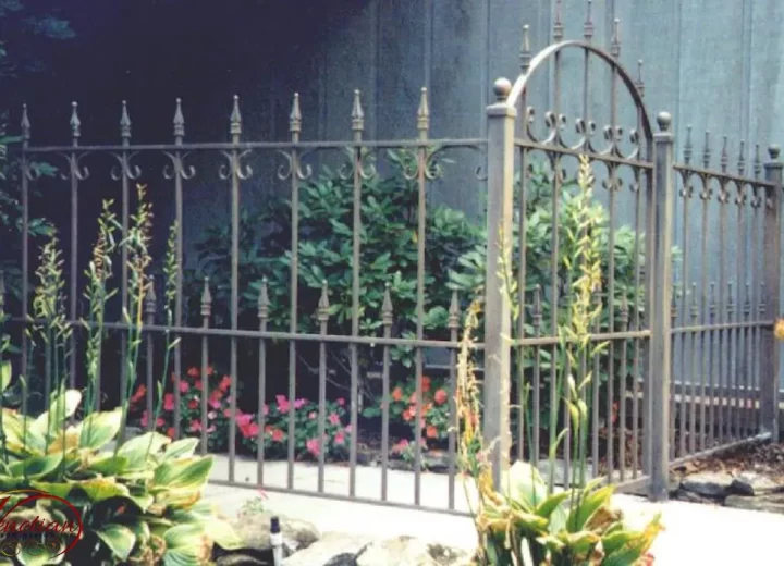 WROUGHT-IRON-GATES-1023