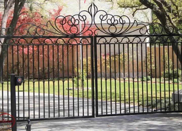 WROUGHT-IRON-GATES-1024