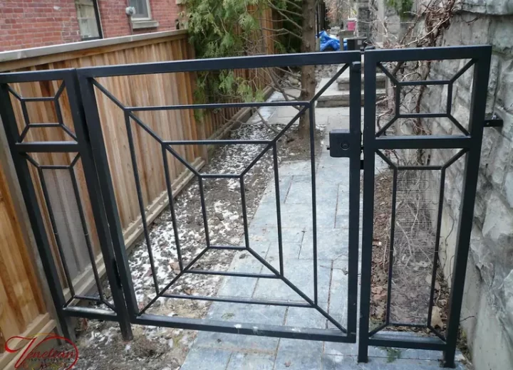 WROUGHT-IRON-GATES-1032