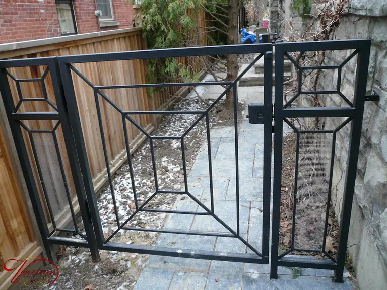 WROUGHT-IRON-GATES-1032