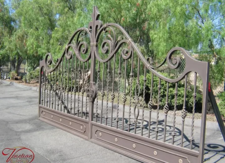 WROUGHT-IRON-GATES-1034