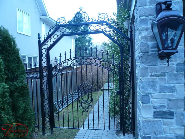 WROUGHT-IRON-GATES-1046