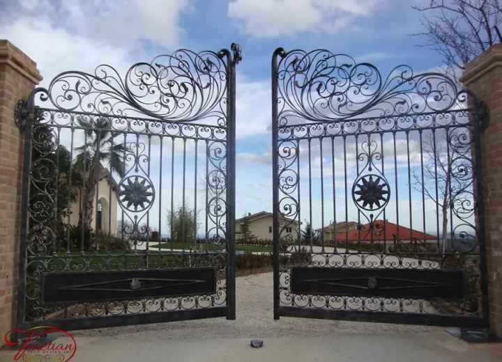 WROUGHT-IRON-GATES-1052