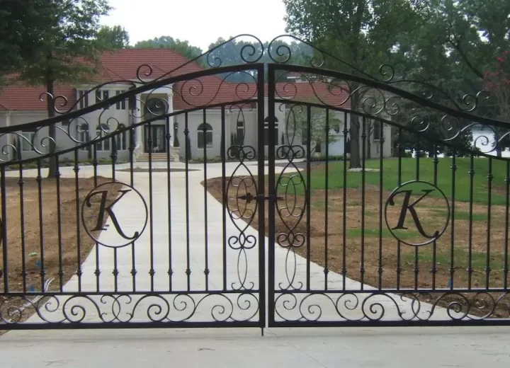WROUGHT-IRON-GATES-1055