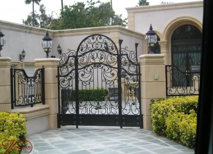 WROUGHT-IRON-GATES-1058